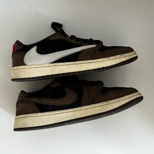 Air Jordan 1 low / Travis